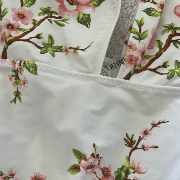FOREVER 21 CHERRY BLOSSOM DESIGN DEEP NECK PLUNGE ONE PIECE BATHING SUIT SIZE LG - Picture 15 of 16